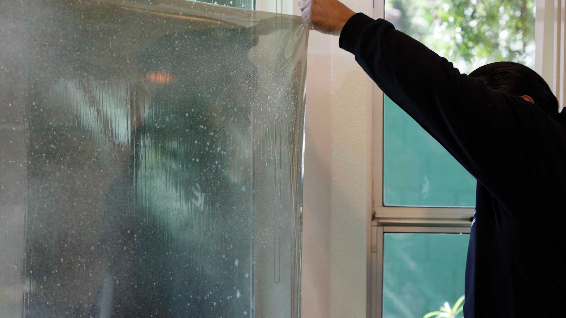 Skilled Home Glass Tinting Preparation in Euclid