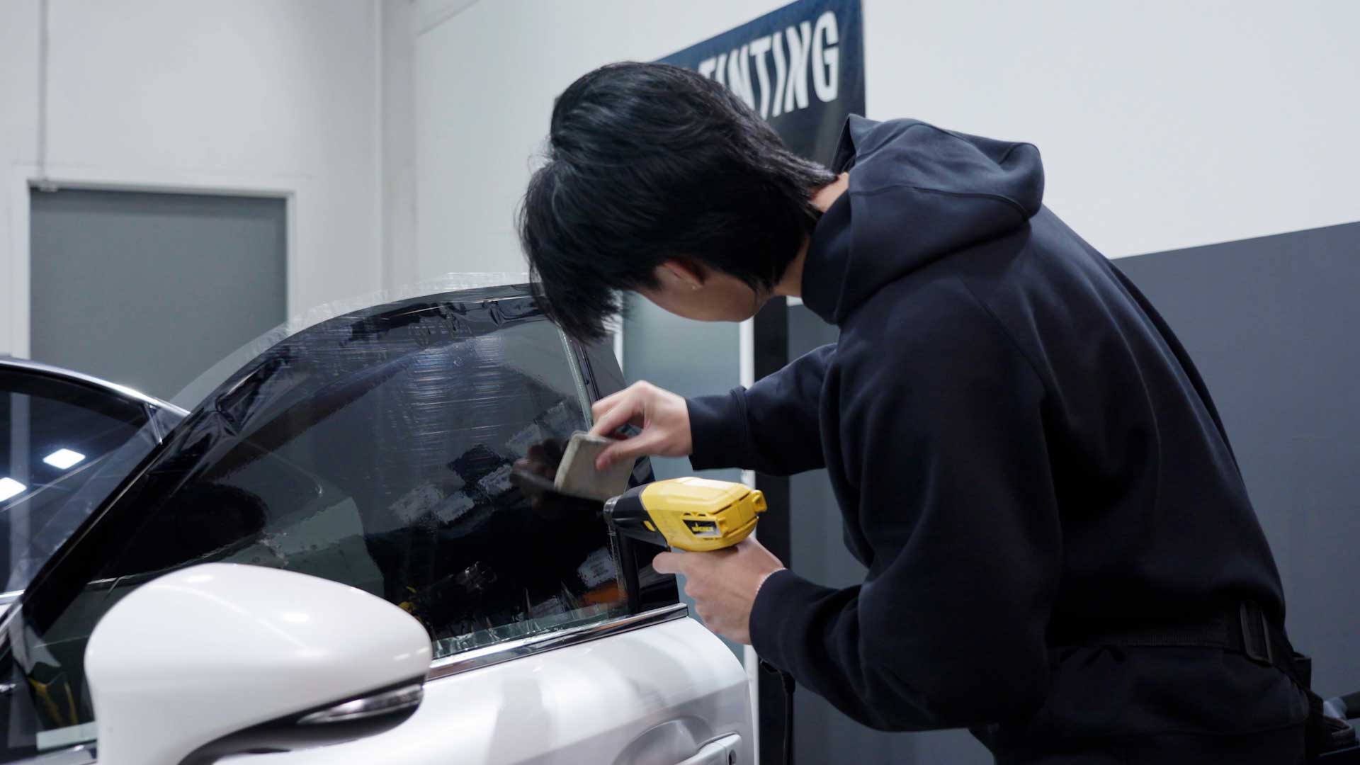 Professional Automotive Glass Tint in Clemmons