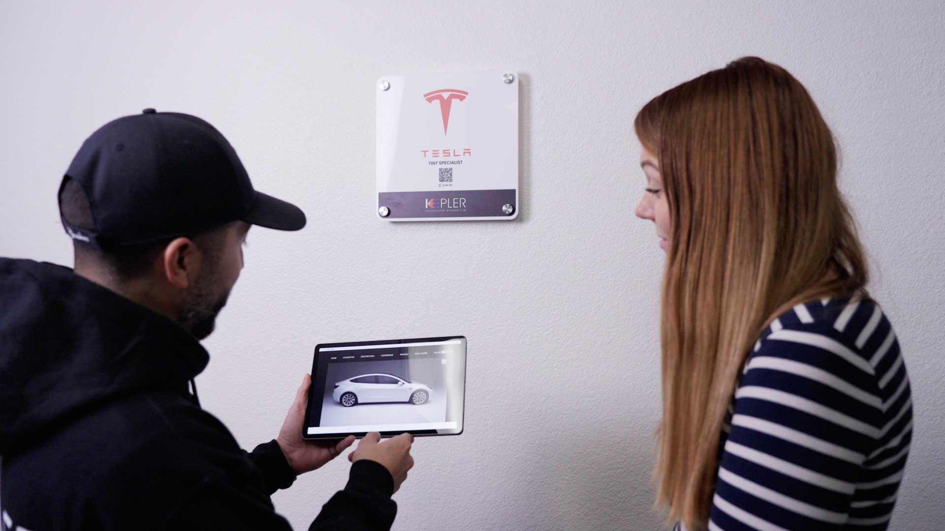 Professional Vehicle Glass Tinting Consultation in Lawrence