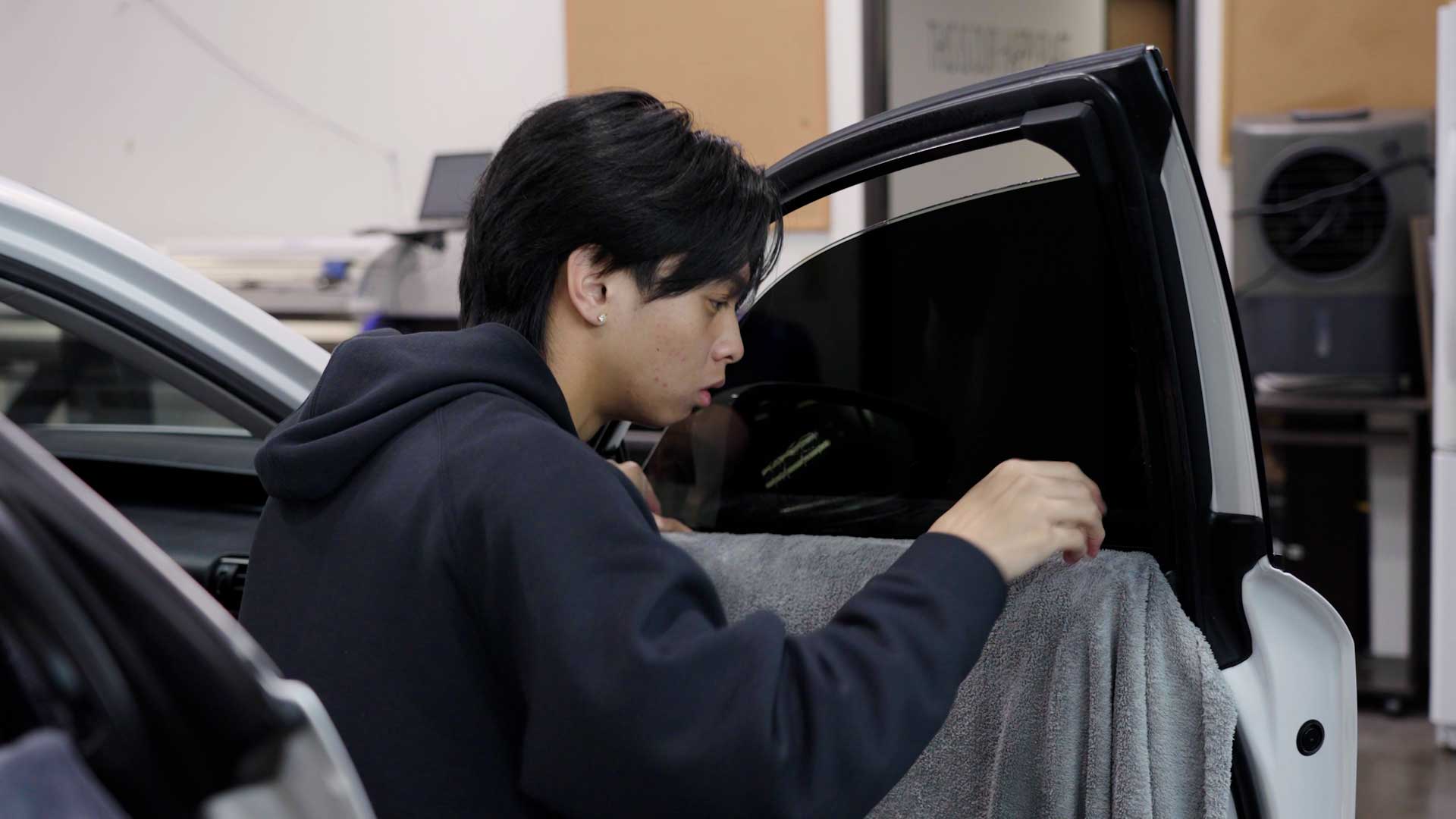 Professional Vehicle Window Tinting in Renton