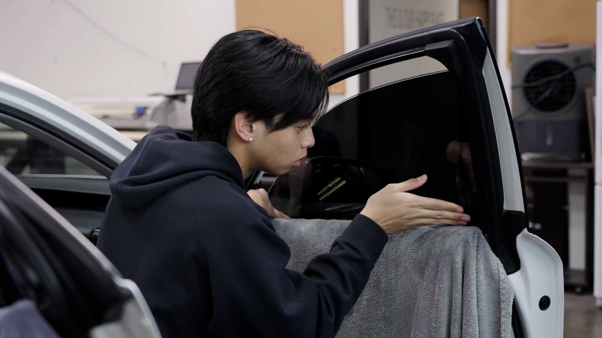 Skilled Vehicle Glass Tinting in Miamisburg