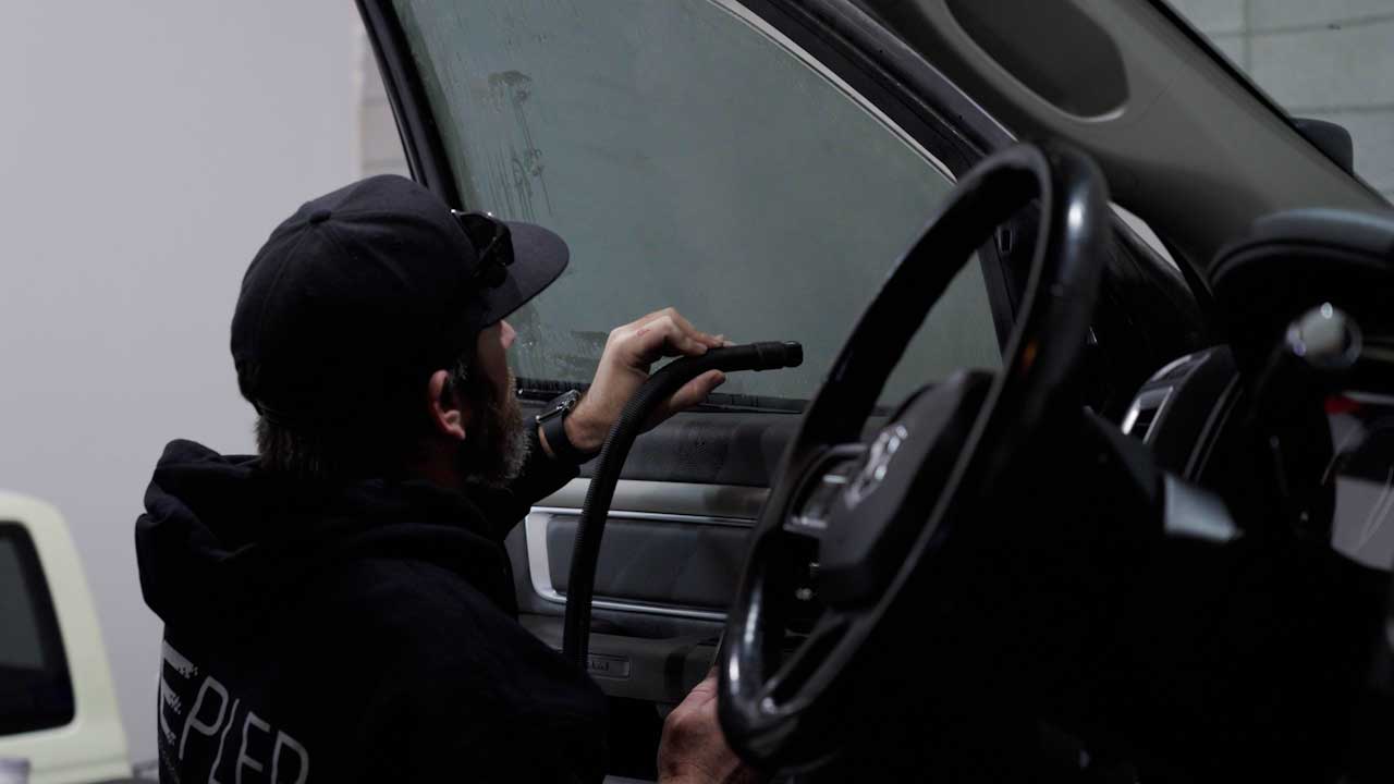 Professional Vehicle Glass Tinting Removal in Bellwood