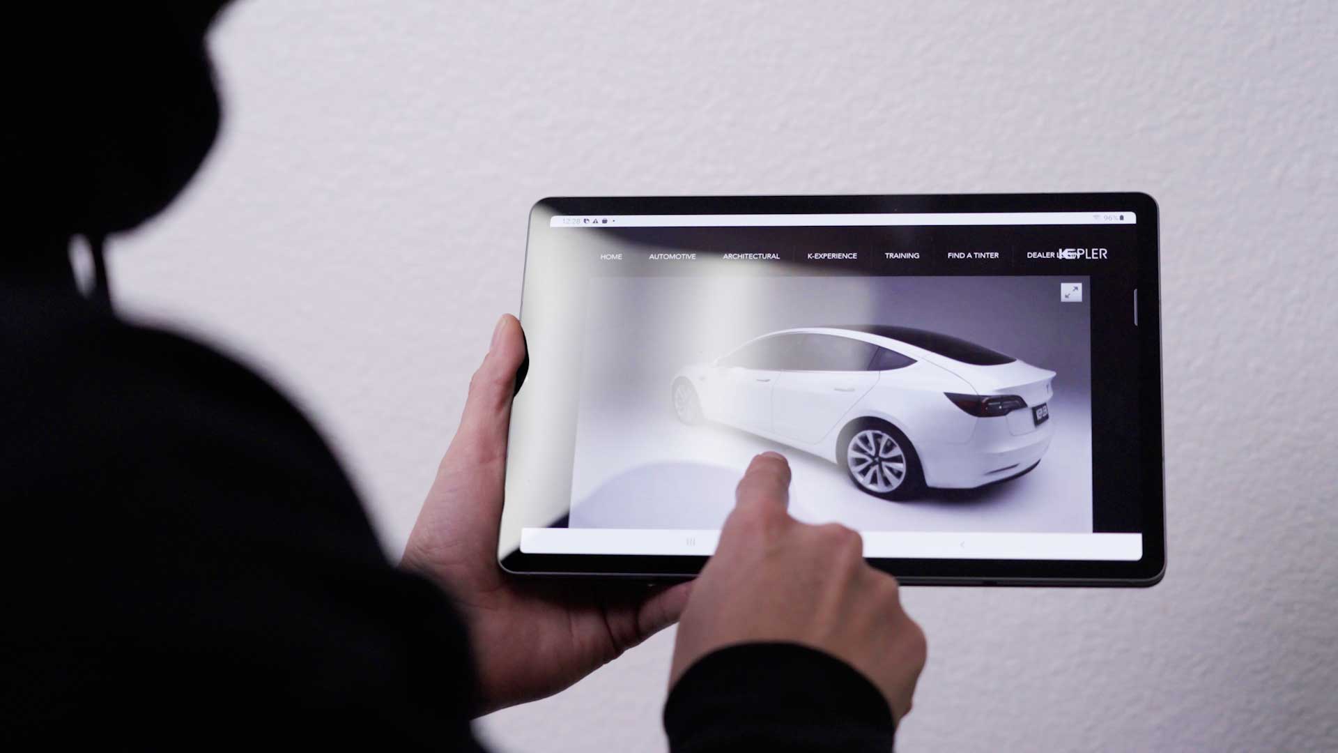 Professional Vehicle Glass Tint Consultation in Bountiful
