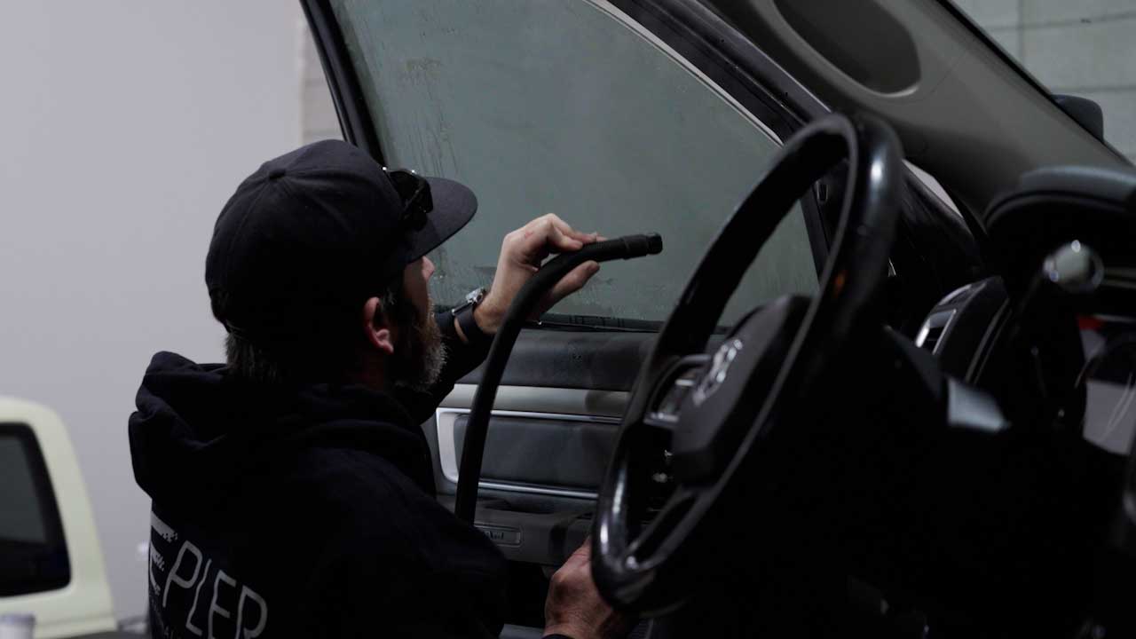 Skilled Vehicle Glass Tinting Removal in Cypress